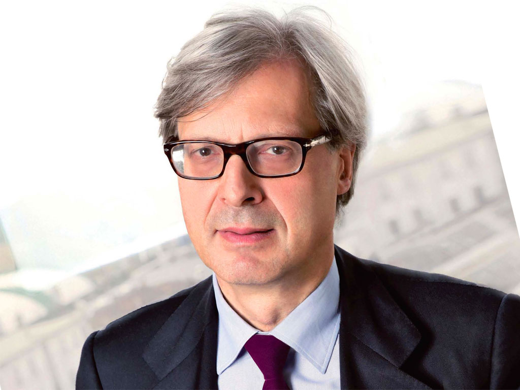 IL PASSO INDIETRO DI SGARBI | Wuoow