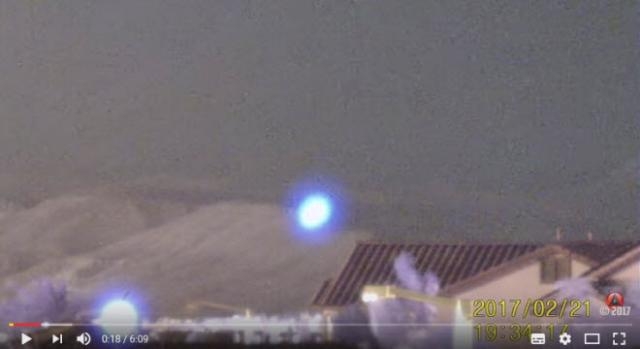 UFO filmati nei pressi della base militare di Nellis, Nevada