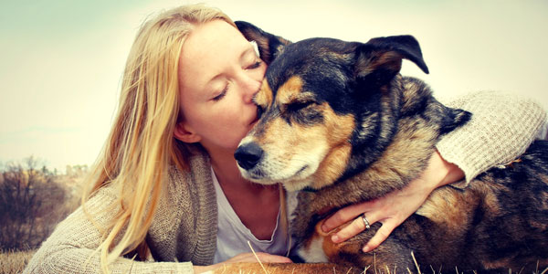 I CANI NON AMANO GLI ABBRACCI, ECCO PERCHÉ