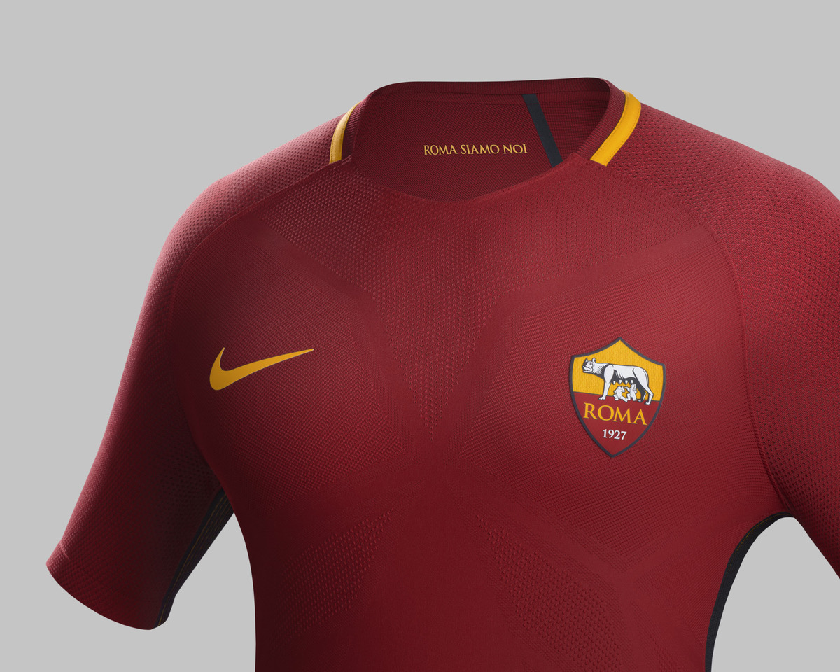 La Roma presenta l'home kit per la stagione 2017/2018: debutterà nel match con il Genoa (FOTO) » LaRoma24.it – Tutte le News, Notizie, Approfondimenti Live sulla As Roma