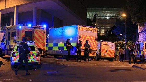 Manchester, strage al concerto di Ariana Grande: 19 morti, probabilmente un kamikaze - Repubblica.it