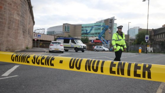 Attentato a Manchester. La polizia: "E' stato un kamikaze". Bambini tra le vittime. E dispersi - Repubblica.it