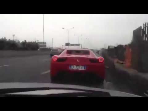 Una ferrari non ci sta ad essere sorpassata! Quello che succede Ã¨ da brividi! - YouTube - LinkShared