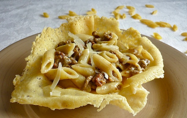 Friuli Venezia Giulia: pasta al ragù di maiale (Pastesùte cu' la cjâr di purcìt) - DonneSulWeb