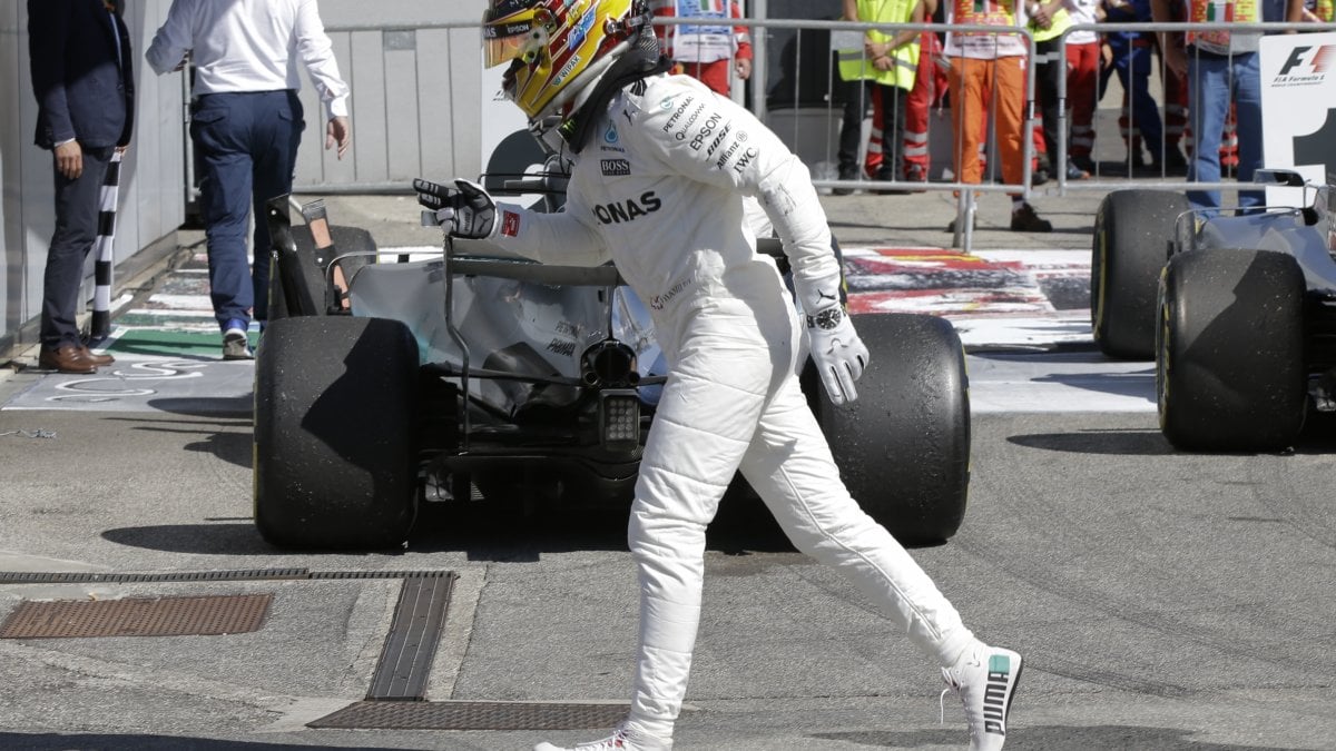 F1, Gp Monza; Hamilton: “Macchina fantastica”. Marchionne: "Differenza imbarazzante, mi girano..." - Repubblica.it