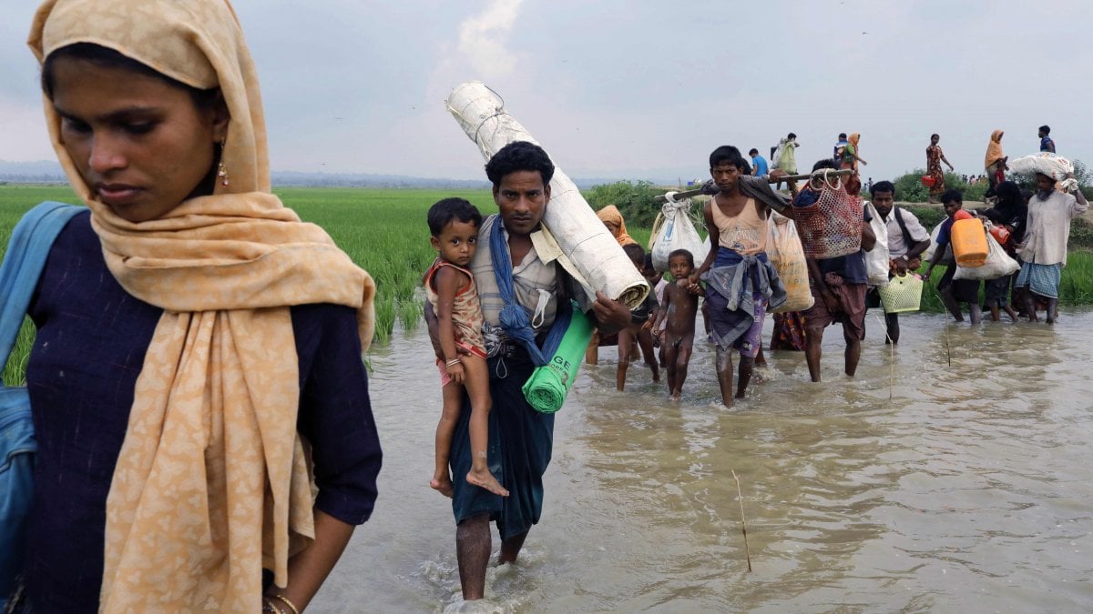 Skip.Li | Myanmar, mine al confine per bloccare rientro dei rohingya. E l'Onu richiama San Suu Kyi
