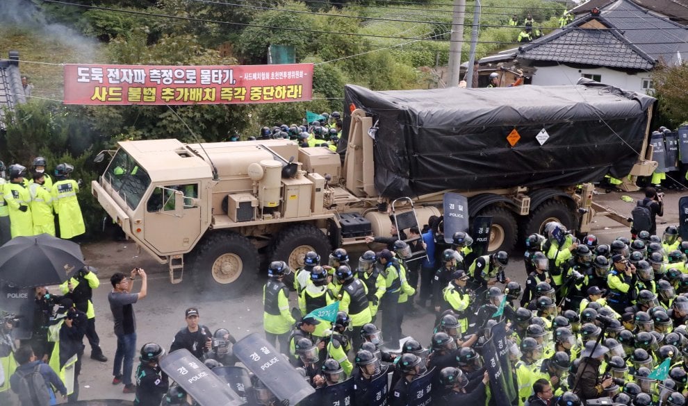 Skip.Li | Corea del Sud, installate barriere antimissile. Ma abitanti protestano contro militari Usa: temono reazione di Kim