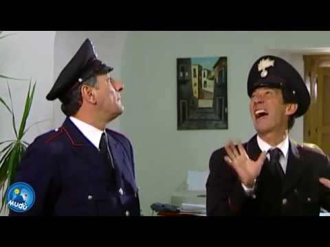 LE MIGLIORI BARZELLETTE SUI CARABINIERI 2 - UCCIO DE SANTIS - YouTube - LinkShared