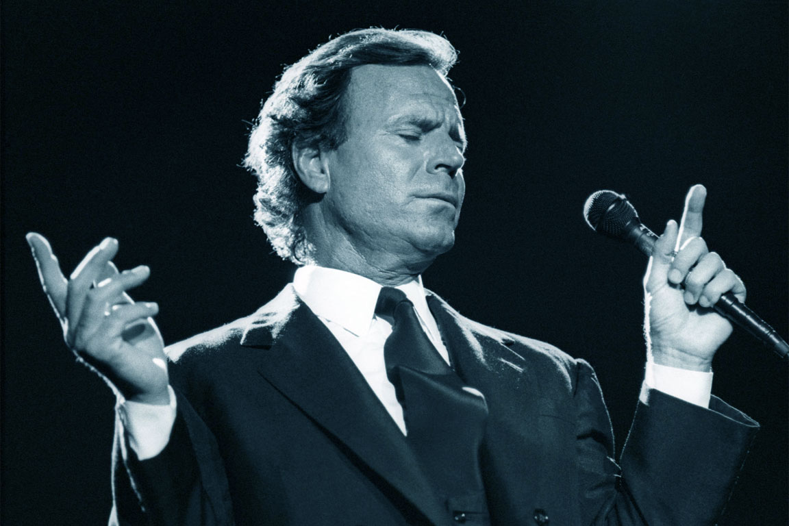 TANTI AUGURI A JULIO IGLESIAS CHE OGGI COMPIE 74 ANNI - Il Blog Di Marco Zuccardi