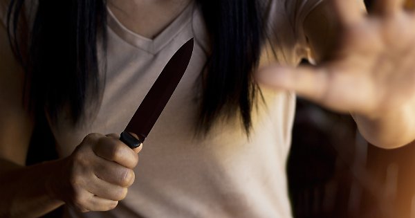 Skip.Li | Corea del Sud, evira il marito e getta il pene nel water: "Giocava troppo a golf"