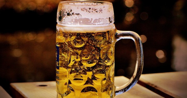 Mal di testa? La birra è più efficace del paracetamolo - Radio 105