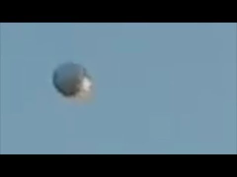 UFO Over Los Angeles California, 28/08/17 zoomed in shot (Disclose screen) - YouTube - LinkShared