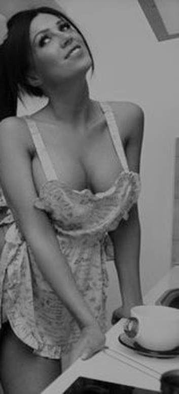 "QUESTA SERA LO CUCINO PER BENE". - AMORE IN CUCINA