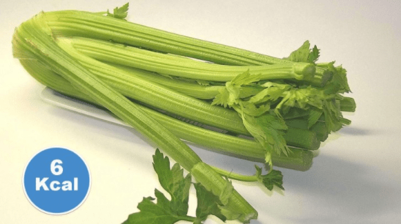 Ecco 16 cibi che puoi mangiare ogni volta che vuoi senza il rischio di ingrassare...