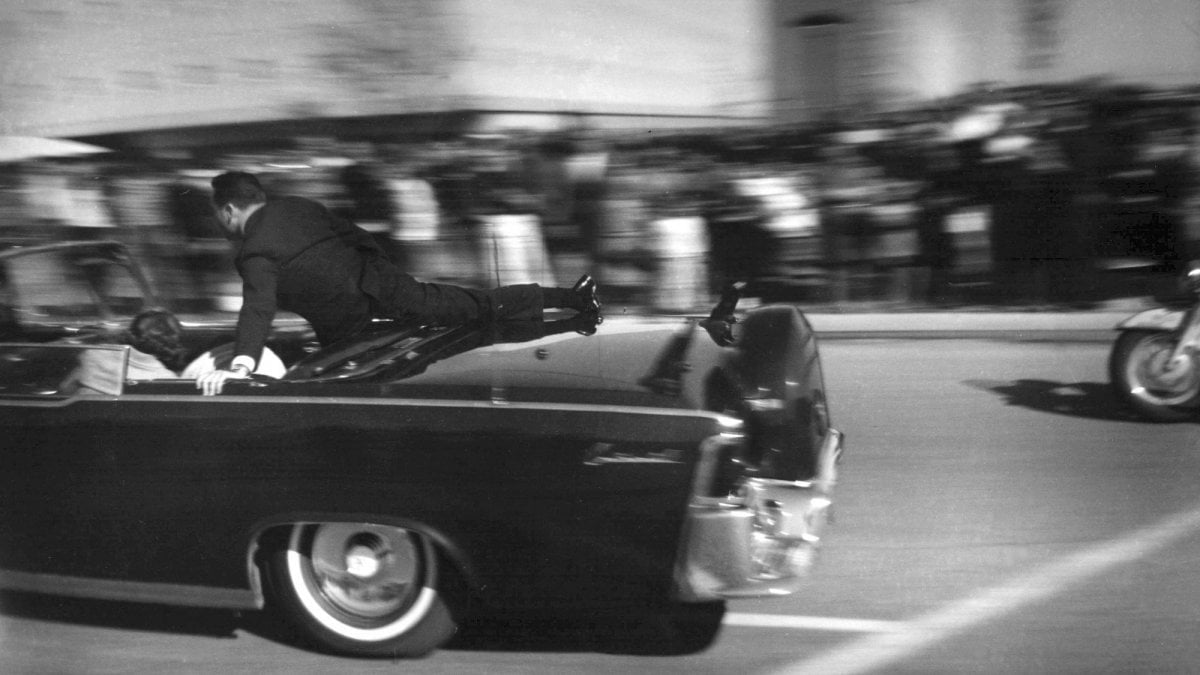 L'annuncio di Trump: "Divulgherò i file segreti sull'omicidio JFK" - Repubblica.it