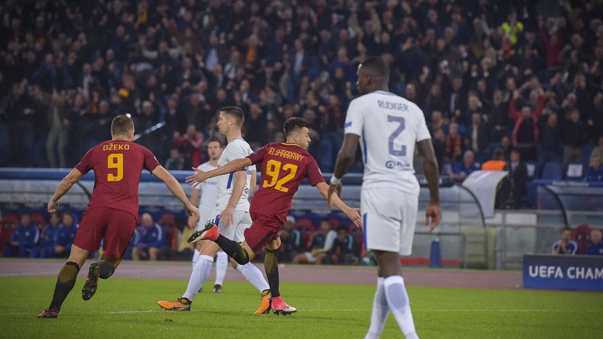 Roma-Chelsea 3-0: giallorossi da favola, ottavi a un passo - Repubblica.it