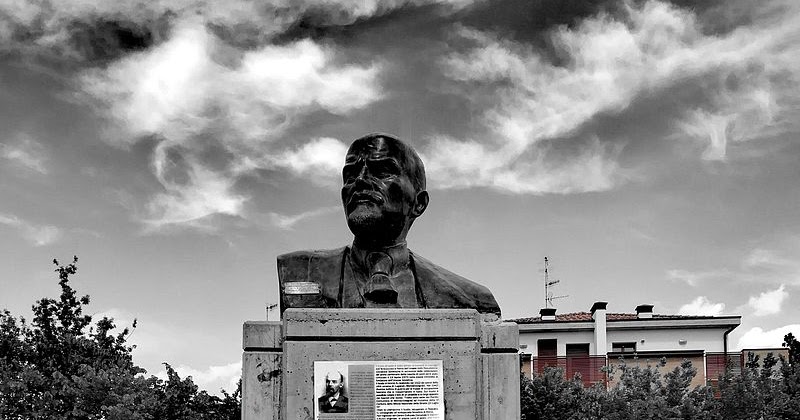 Lo Sapevi Che Il Busto di Lenin è un monumento situato a Cavriago | marcozuccardi.it