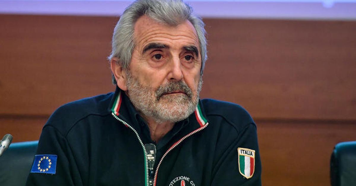 Miozzo (Cts): "L'epidemia è andata fuori controllo: paghiamo un'estate in libertà con party e assembramenti" | L'HuffPost