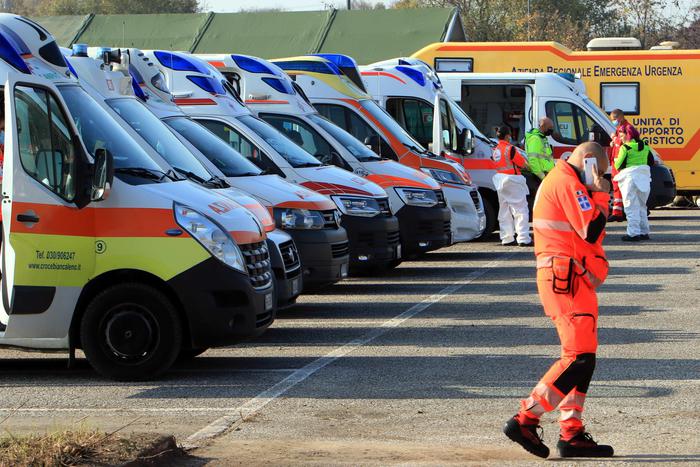 Covid: l'Italia supera il milione di casi. In 24 ore 32.961 nuovi contagi, 623 morti. Oltre tremila pazienti in terapia intensiva  - Sanità - ANSA.it