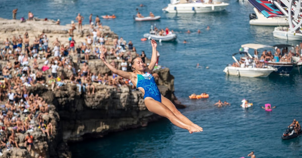 L'URLO: Red Bull Cliff Diving, chiusura a Polignano: spettacolo dei campioni e giovanissimi esordi