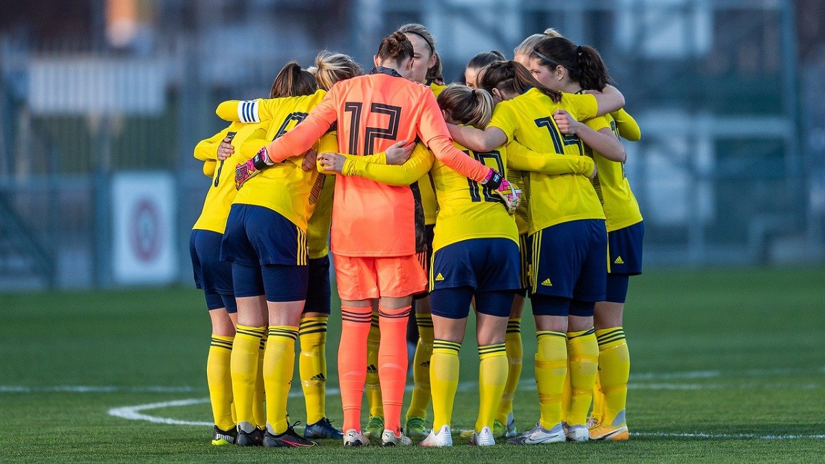 Calcio femminile: denigrazioni, insulti e il fallimento educativo – Sinfonia Zen