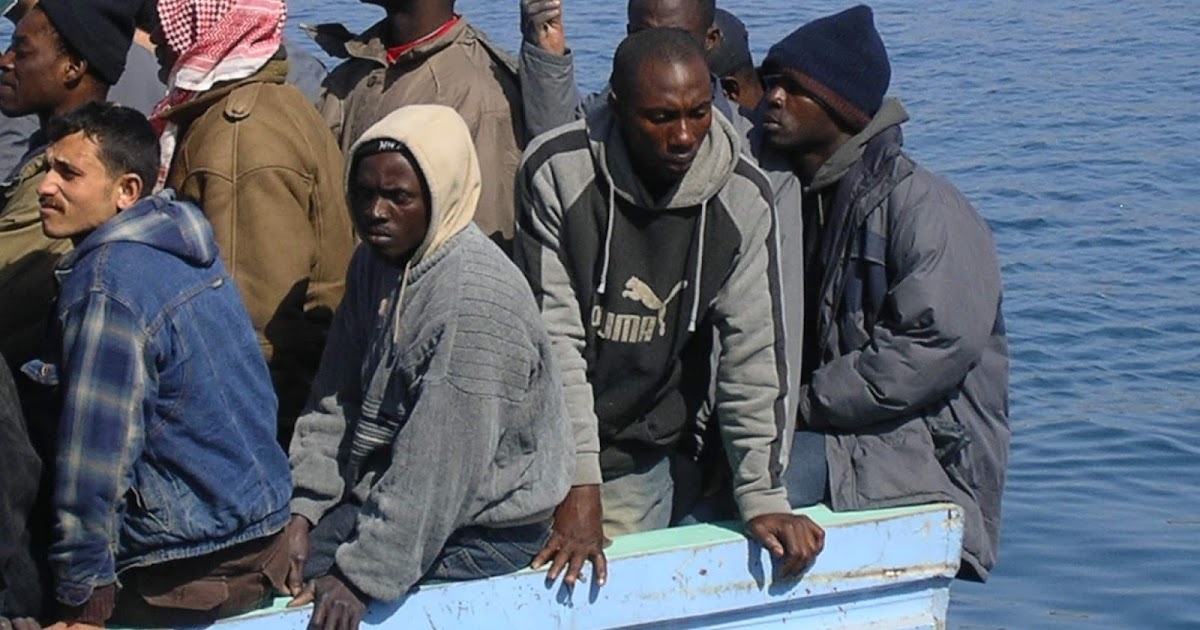 L'URLO: Sbarchi di clandestini senza sosta, gli unici 'porti chiusi' sono per gli italiani che protestano