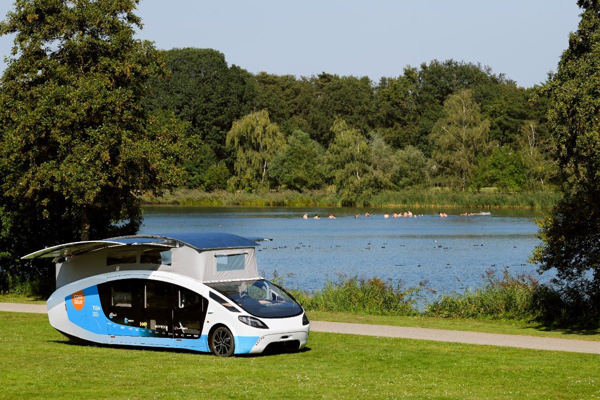 La prima casa mobile a energia solare: con un giorno di sole percorre 700 km