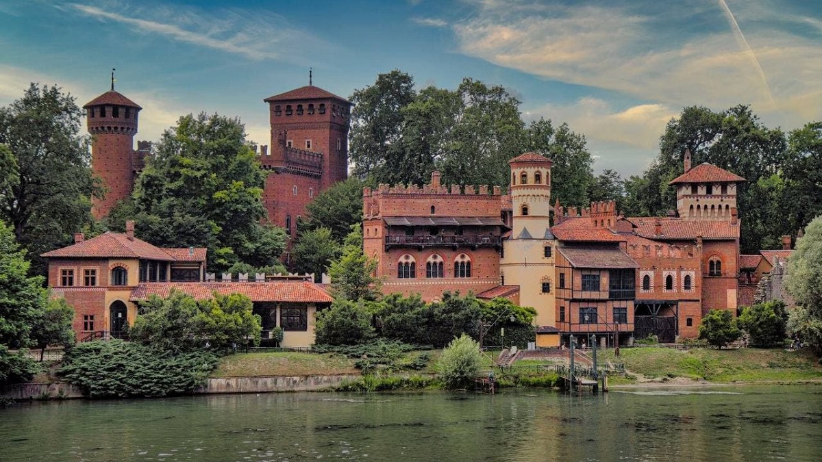 Il Borgo Medievale di Torino – Raccontare In Viaggio