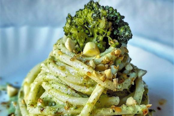 Pasta con broccoli, limone e mandorle - Blog di Mani in Cucina