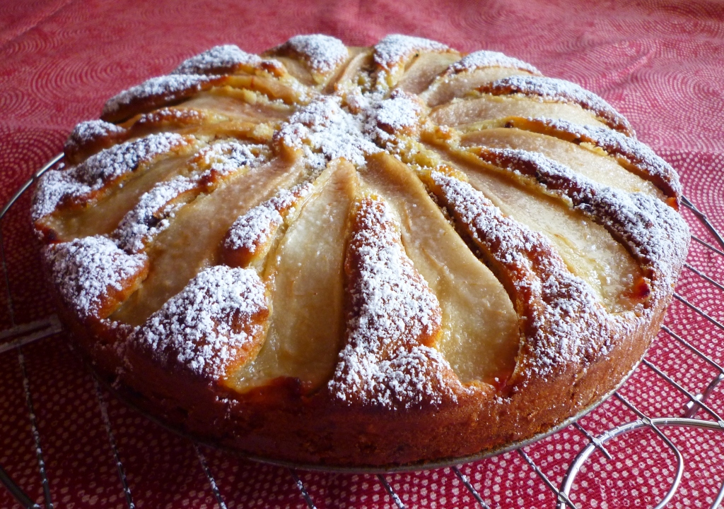 Torta al cioccolato – pere e amaretti - Blog di Mani in Cucina