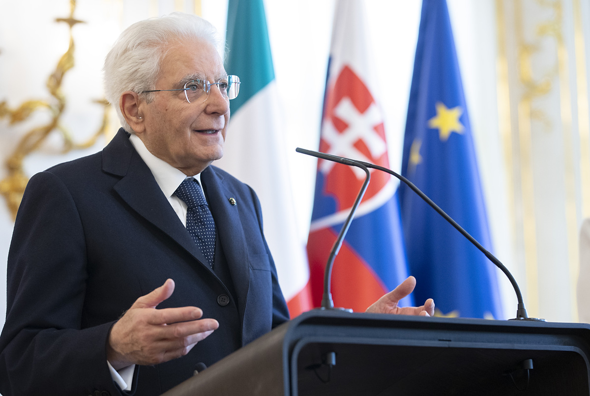 Ucraina-missione di pace, Mattarella vuole la botte piena e la moglie ubriaca - Affaritaliani.it