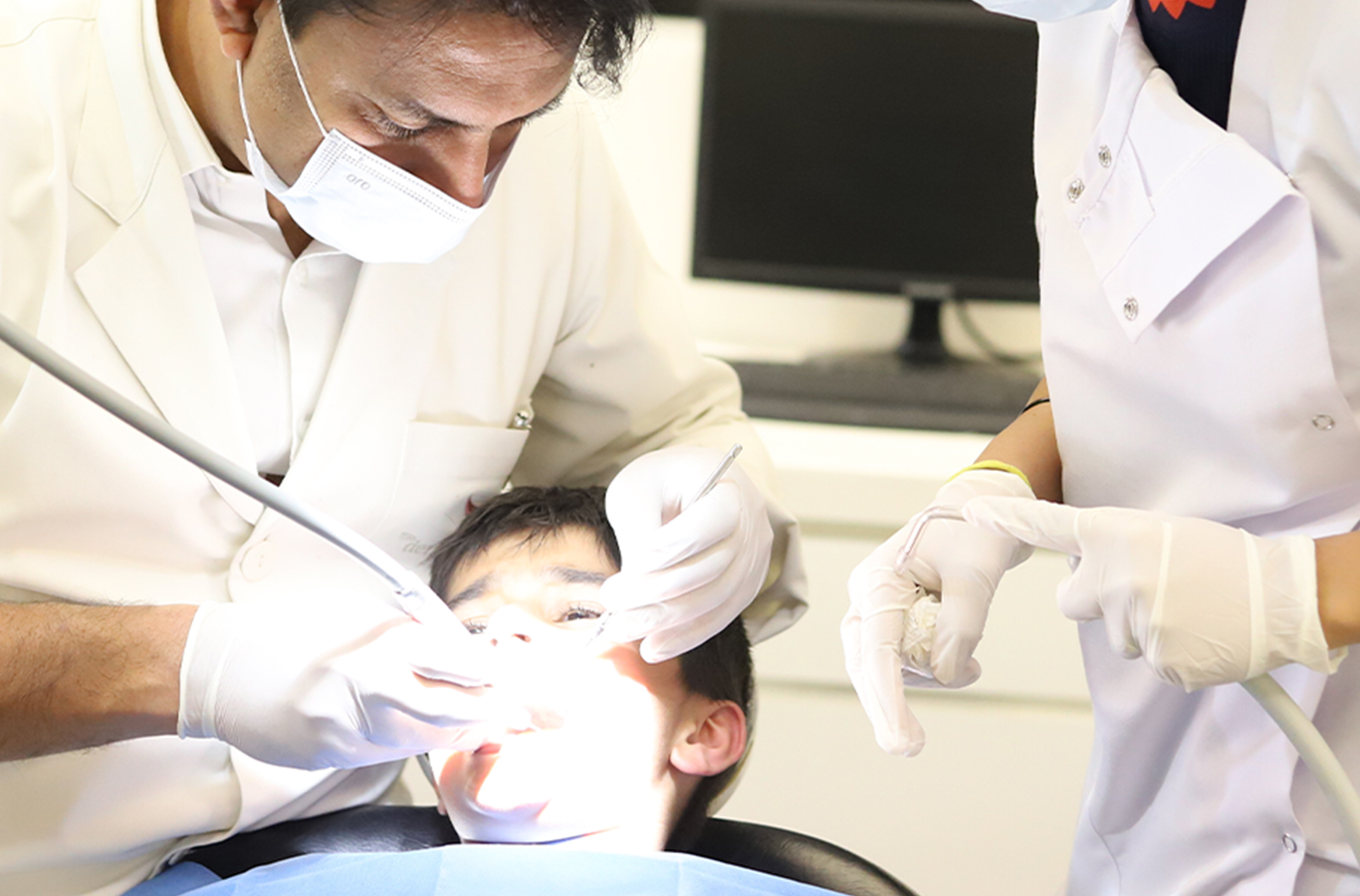 Best Root Canal Doctor in Gurgaon & Delhi | The Dental Roots